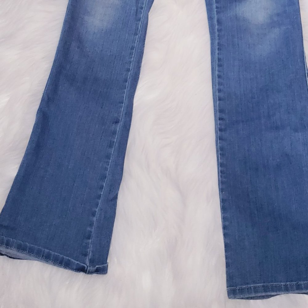 GUESS Jeans - Picture 6 of 7